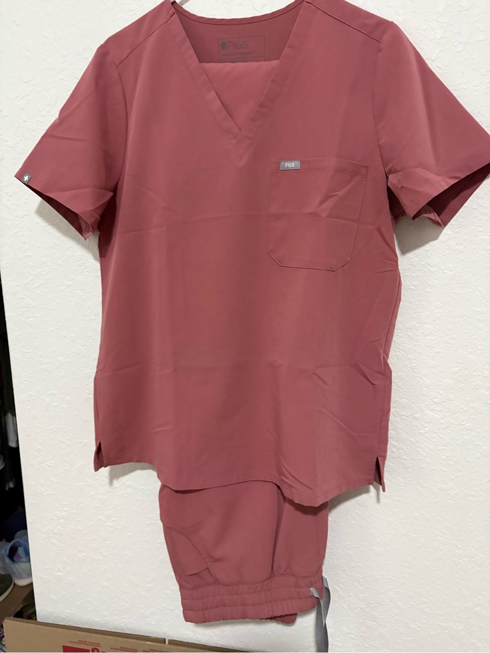 Figs berry mauve scrub set L/XL
